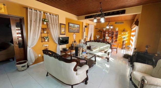 4 bedroom house for sale in Kiti.