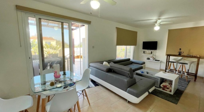 Cozy 2 bed 2 bath penthouse for rent in Kiti.	