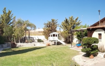 CV2040, 4 bedroom villa for sale in Aradippou area.