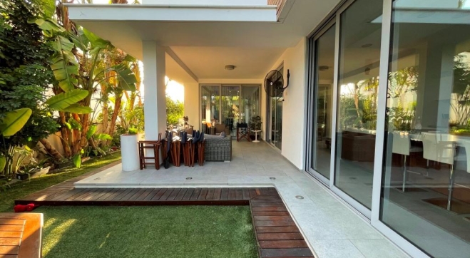Modern 4 bedroom detached villa with garden for sale in Kiti.