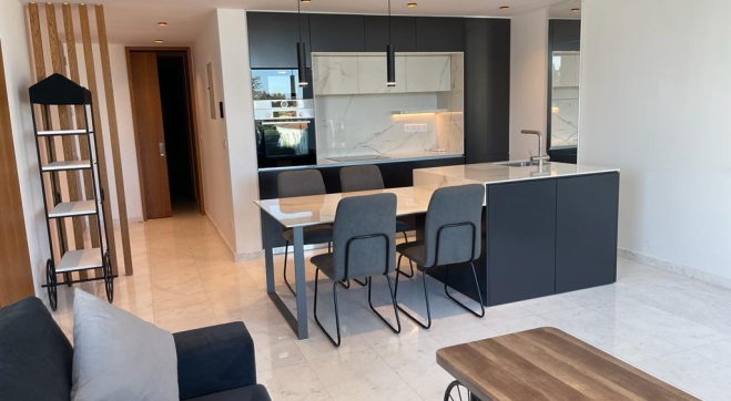 Luxury brand new 2 bed apartment for rent with sea views in Finikoudes.