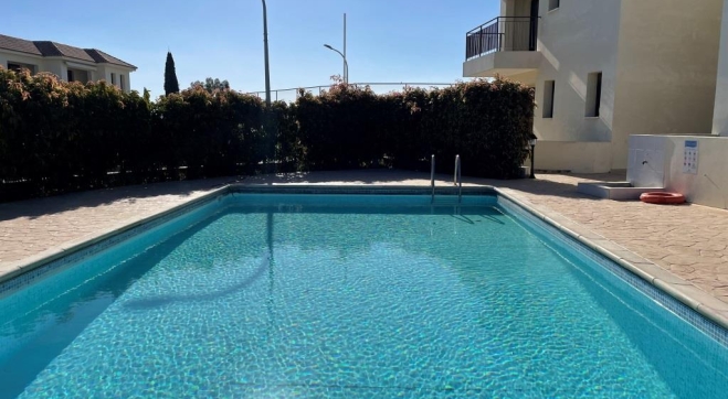 2 bed 2 bath flat for rent in Tersefanou.