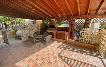 CV2140, Large 3 bed lower floor house for sale in Larnaca Town centre.