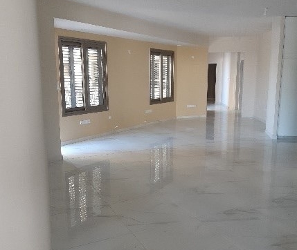 Huge 4 bed duplex apartment in Metro area in Larnaca.