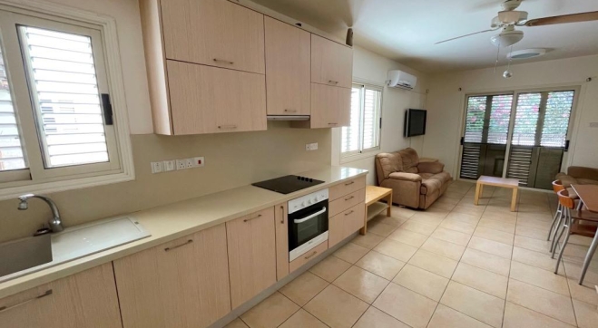 Beautiful 2 bed house for rent close to the beach in Meneou.