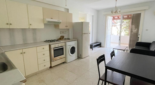 2 bedroom ground floor flat for rent in Pervolia village.