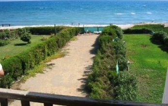 52302, Two bed sea front flat for sale in Pervolia Larnaca