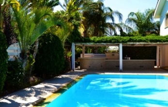 ML777, Detached luxury villa for sale in Pervolia Faros beach area
