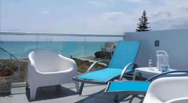 Two bedroom house for sale with SEA VIEWS in Pervolia