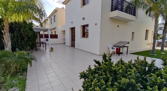 Exceptional 3 bedroom detached house for sale in Kiti.