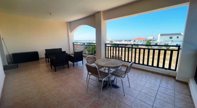 Amazing 2 bed apartment for sale in Tersefanou with sea views
