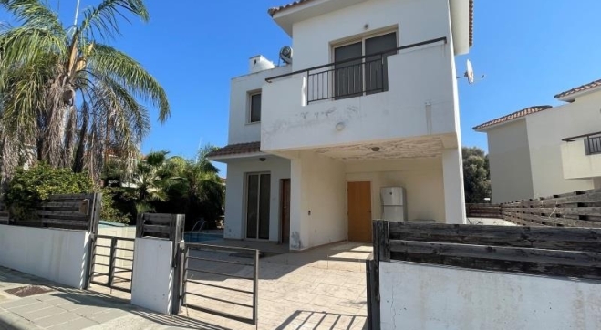 Three bedroom villa for sale in Pervolia