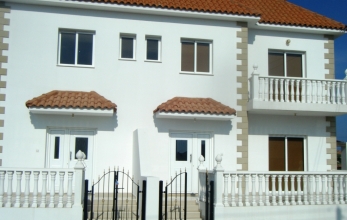 CV889, 4 Bedroom house is for sale in Kiti