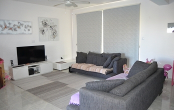 CV985, 3 bed house for sale in Kiti 