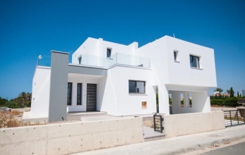 CV991, 4 Bedrooms coastal house for sale in Pervolia.